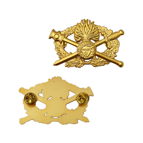 gold army cap badge front and back