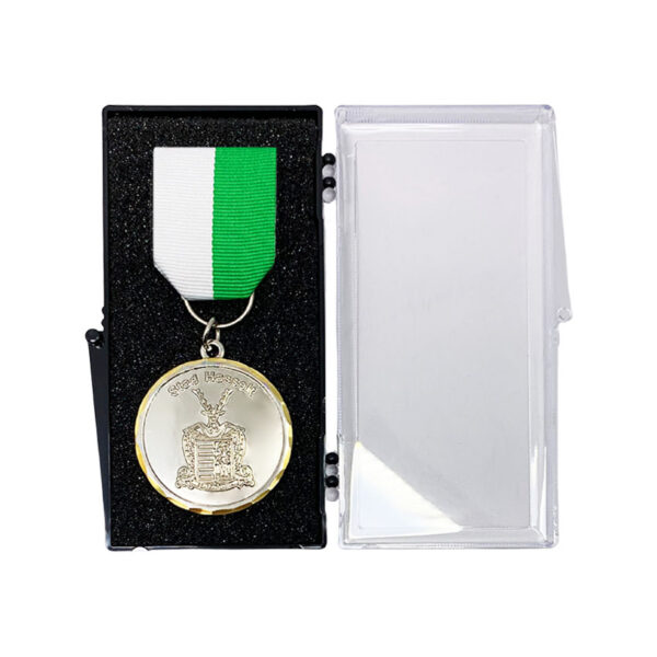 custom medal with lanyard and packaging