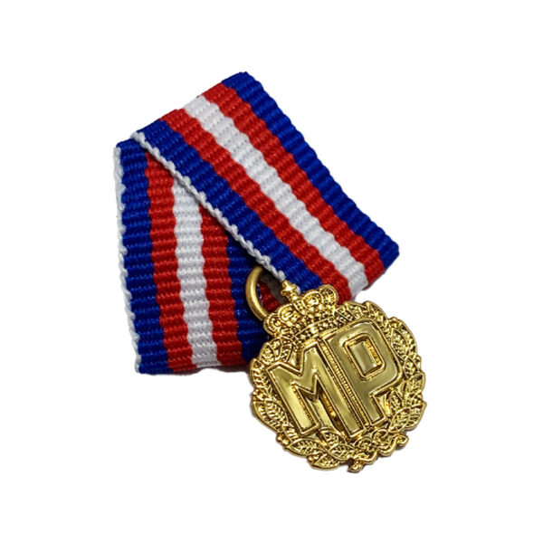 custom metal military medal with ribbon drape