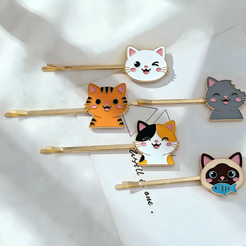 Cute cat custom enamel hair pins. B2B wholesale logo hair pins and custom bobby pins.